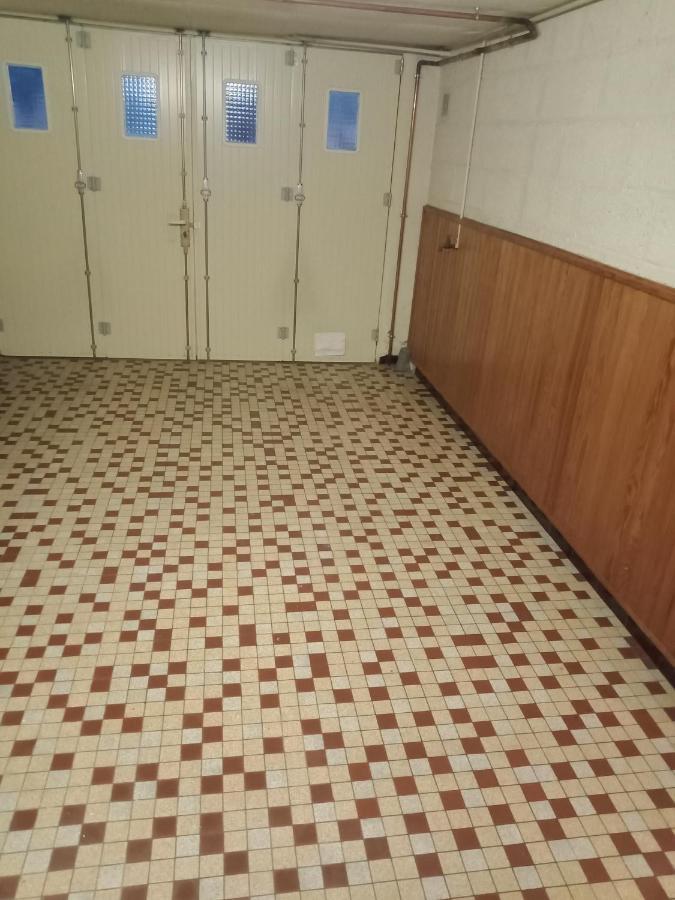 Maison Entiere Avec Parking, Garage Et Jardin Montluçon Εξωτερικό φωτογραφία