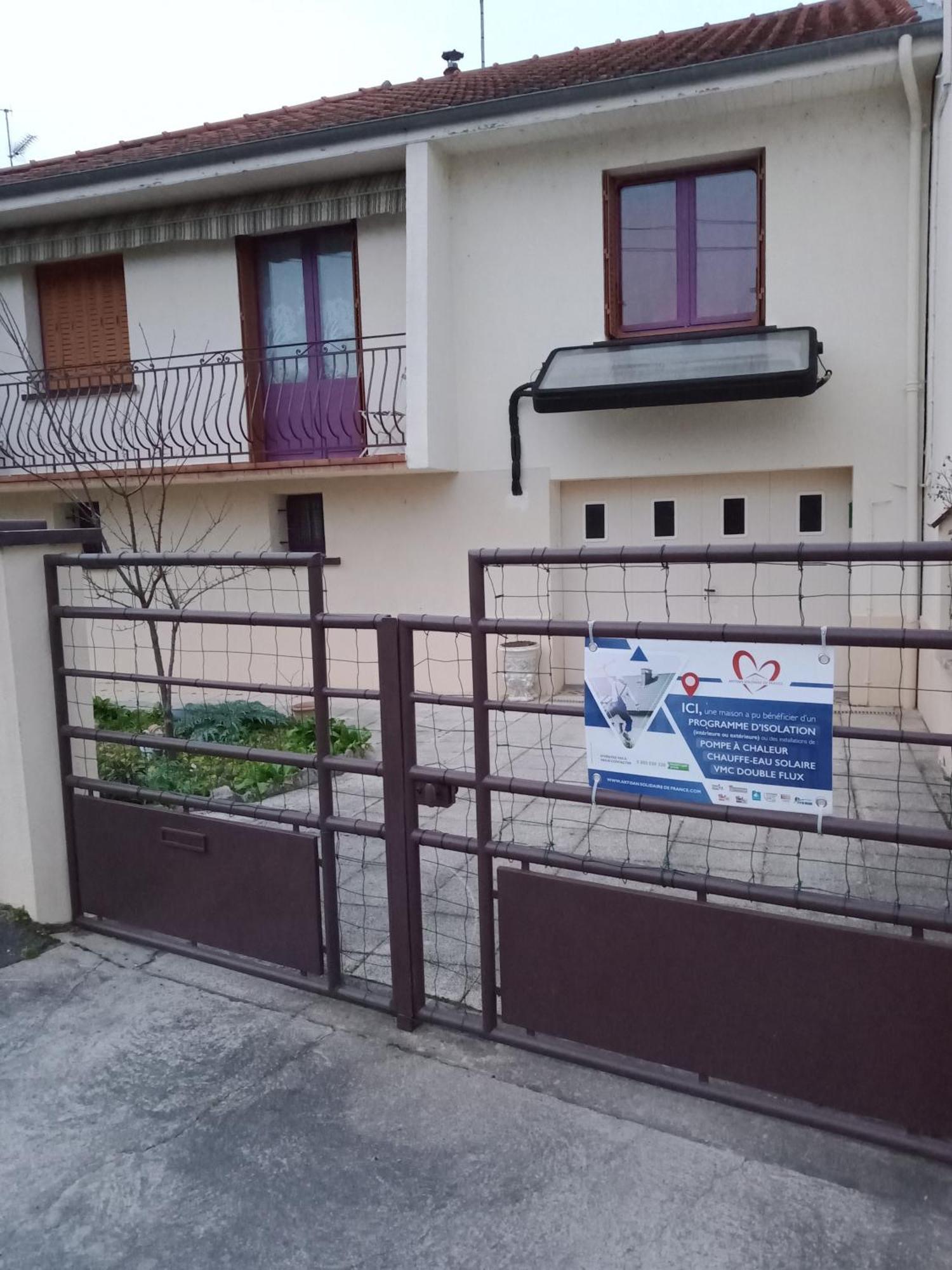 Maison Entiere Avec Parking, Garage Et Jardin Montluçon Δωμάτιο φωτογραφία